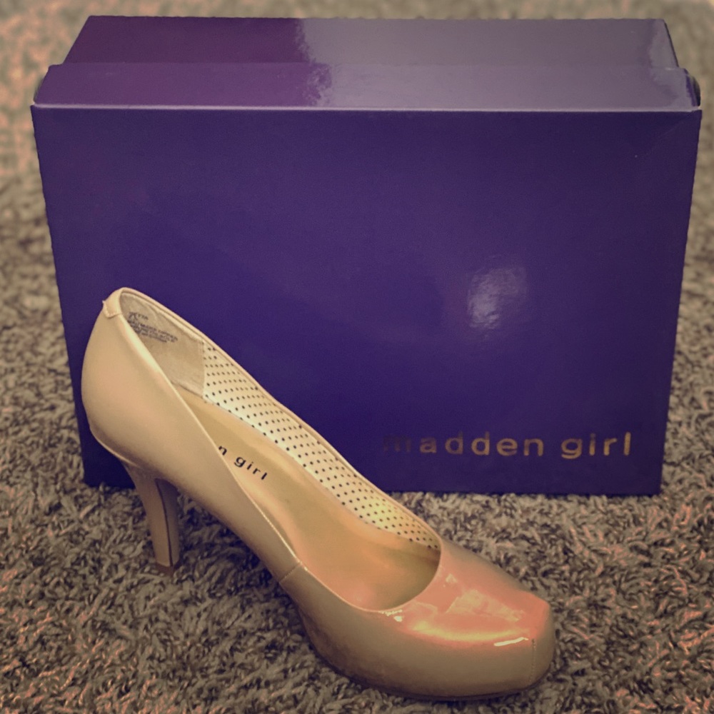 Madden Girl Getta Nude Patent Pumps